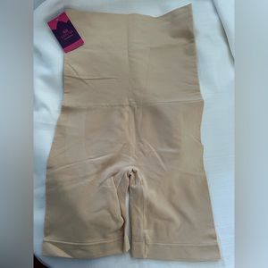 Empetua High Waist Shaper Short